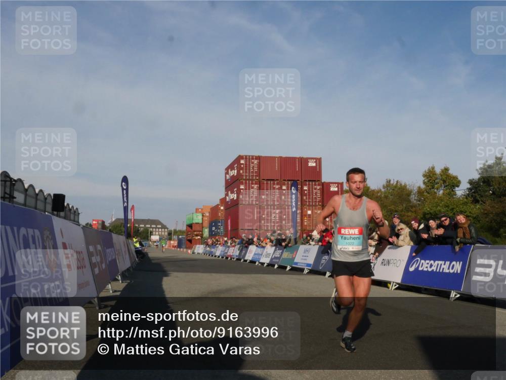 03.10.2025 - Köhlbrandbrückenlauf Matties Gatica Varas http://msf.ph/oto/9163996 03.10.2025 09:49:33 Ziel 1022, 3203 meine-sportfotos.de