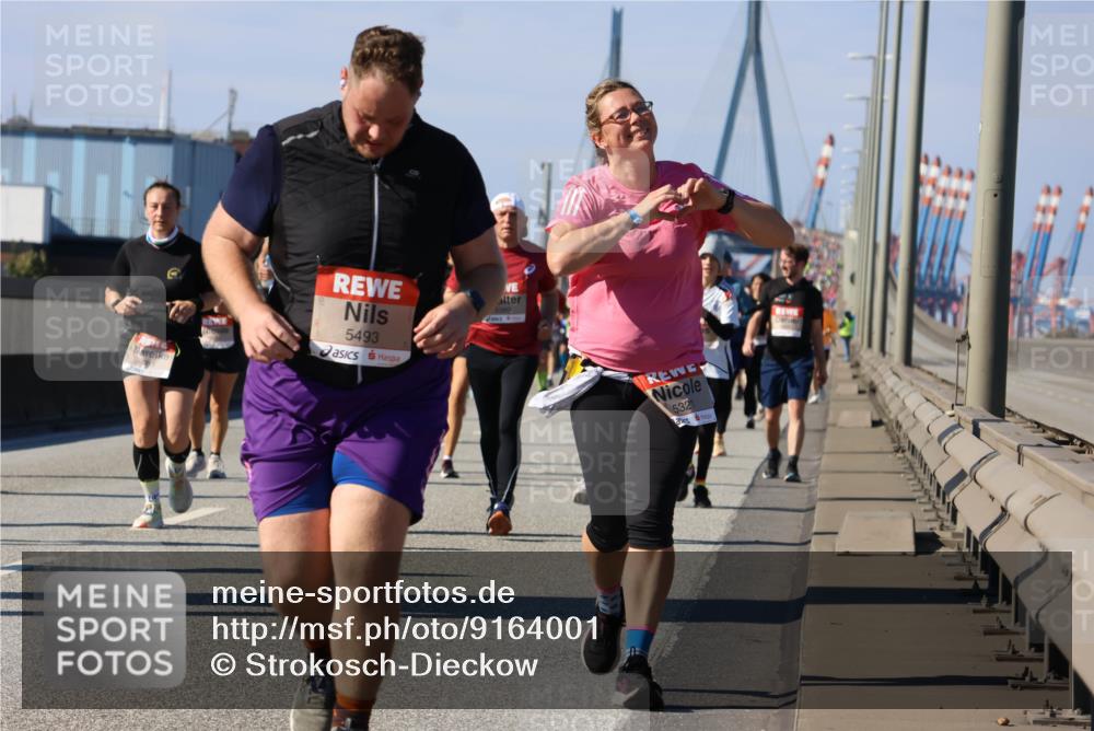 03.10.2025 - Köhlbrandbrückenlauf Strokosch-Dieckow http://msf.ph/oto/9164001 03.10.2025 13:05:59 Position 3 5493, 5321 meine-sportfotos.de