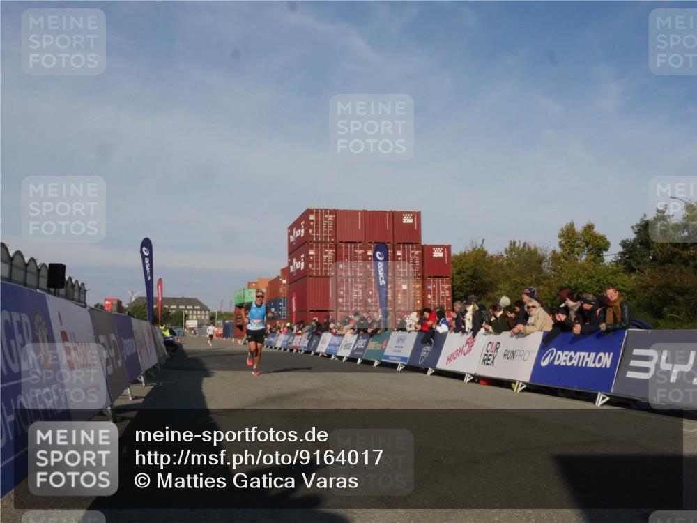 03.10.2025 - Köhlbrandbrückenlauf Matties Gatica Varas http://msf.ph/oto/9164017 03.10.2025 09:49:53 Ziel 1041 meine-sportfotos.de