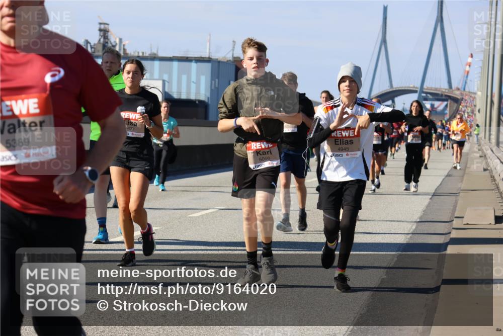 03.10.2025 - Köhlbrandbrückenlauf Strokosch-Dieckow http://msf.ph/oto/9164020 03.10.2025 13:06:06 Position 3 5389, 4477, 21, 5056, 4945 meine-sportfotos.de