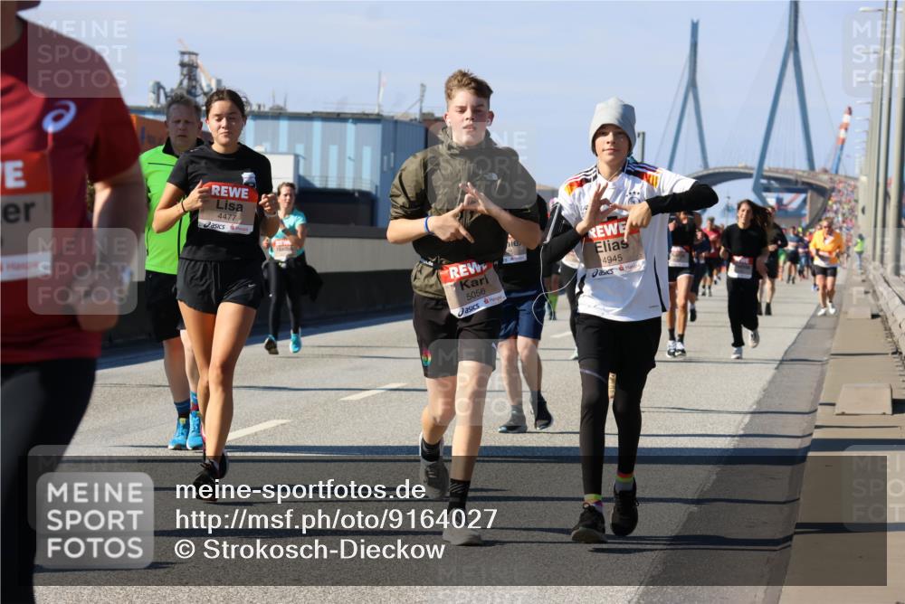 03.10.2025 - Köhlbrandbrückenlauf Strokosch-Dieckow http://msf.ph/oto/9164027 03.10.2025 13:06:06 Position 3 4477, 5056, 4945 meine-sportfotos.de