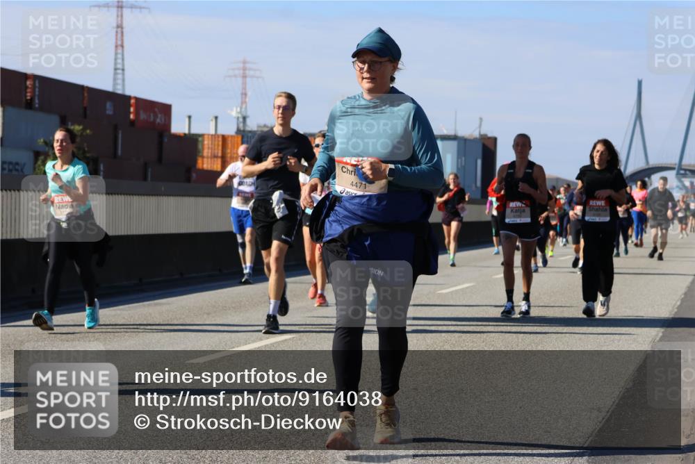 03.10.2025 - Köhlbrandbrückenlauf Strokosch-Dieckow http://msf.ph/oto/9164038 03.10.2025 13:06:13 Position 3 4471 meine-sportfotos.de
