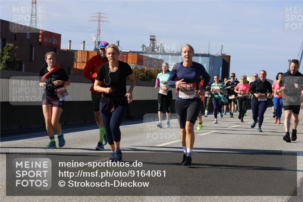 03.10.2025 - Köhlbrandbrückenlauf Strokosch-Dieckow http://msf.ph/oto/9164061 03.10.2025 13:06:20 Position 3 6557 meine-sportfotos.de