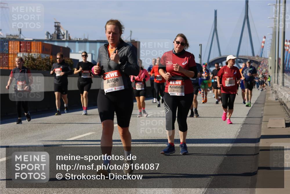 03.10.2025 - Köhlbrandbrückenlauf Strokosch-Dieckow http://msf.ph/oto/9164087 03.10.2025 13:06:37 Position 3 5200, 5113 meine-sportfotos.de