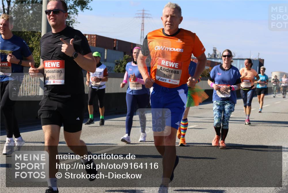 03.10.2025 - Köhlbrandbrückenlauf Strokosch-Dieckow http://msf.ph/oto/9164116 03.10.2025 13:06:54 Position 3 5607, 4670, 6314, 5128 meine-sportfotos.de