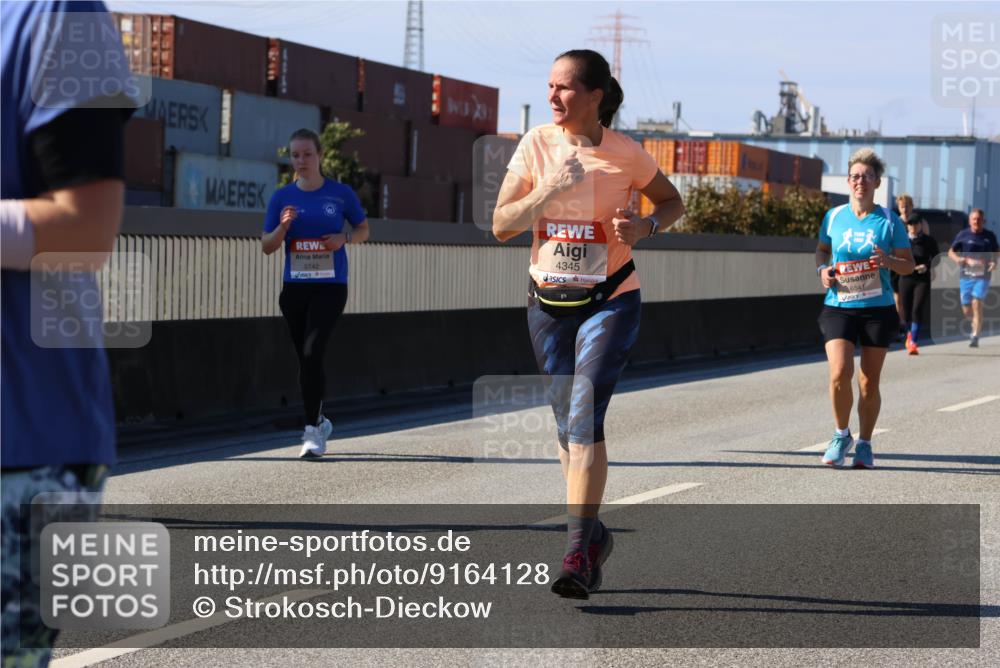 03.10.2025 - Köhlbrandbrückenlauf Strokosch-Dieckow http://msf.ph/oto/9164128 03.10.2025 13:06:57 Position 3 5742, 4345, 6541 meine-sportfotos.de