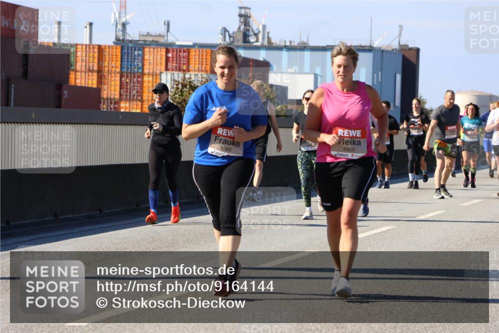 03.10.2025 - Köhlbrandbrückenlauf Strokosch-Dieckow http://msf.ph/oto/9164144 03.10.2025 13:07:02 Position 3 5050, 4900 meine-sportfotos.de