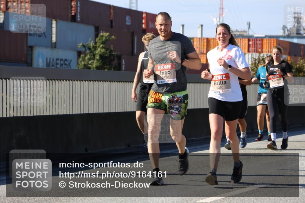 03.10.2025 - Köhlbrandbrückenlauf Strokosch-Dieckow http://msf.ph/oto/9164161 03.10.2025 13:07:11 Position 3 5432, 5350, 6008, 18 meine-sportfotos.de