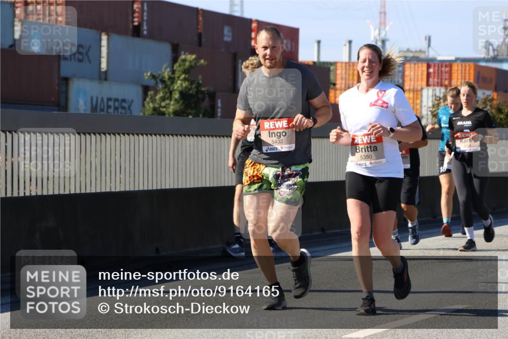 03.10.2025 - Köhlbrandbrückenlauf Strokosch-Dieckow http://msf.ph/oto/9164165 03.10.2025 13:07:12 Position 3 5432, 5350, 6006 meine-sportfotos.de