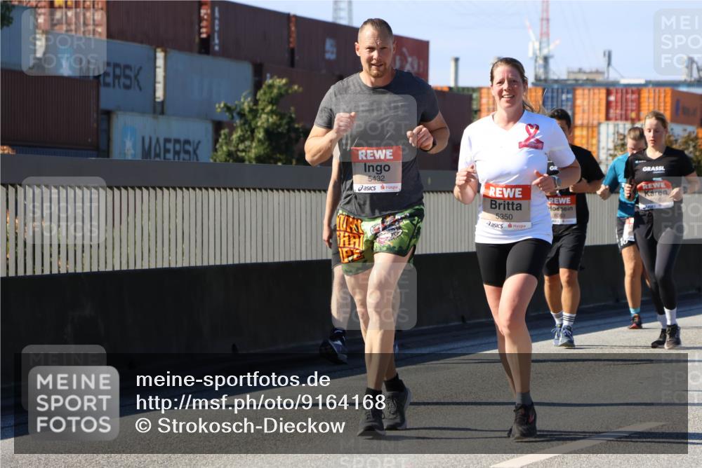 03.10.2025 - Köhlbrandbrückenlauf Strokosch-Dieckow http://msf.ph/oto/9164168 03.10.2025 13:07:12 Position 3 5432, 5350, 606 meine-sportfotos.de
