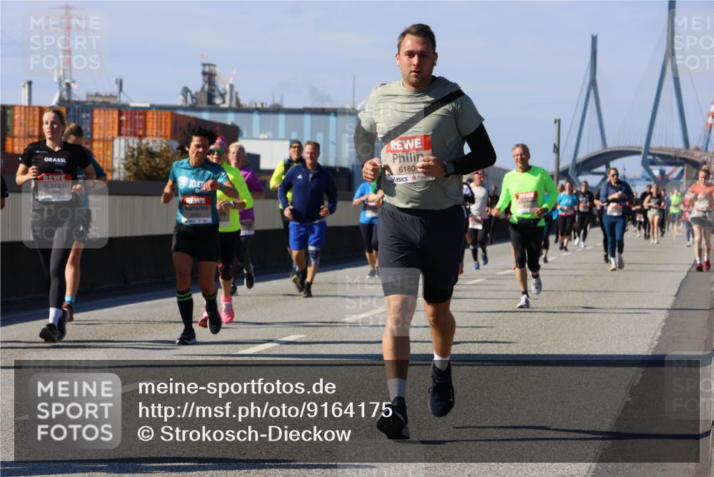03.10.2025 - Köhlbrandbrückenlauf Strokosch-Dieckow http://msf.ph/oto/9164175 03.10.2025 13:07:13 Position 3 6180 meine-sportfotos.de