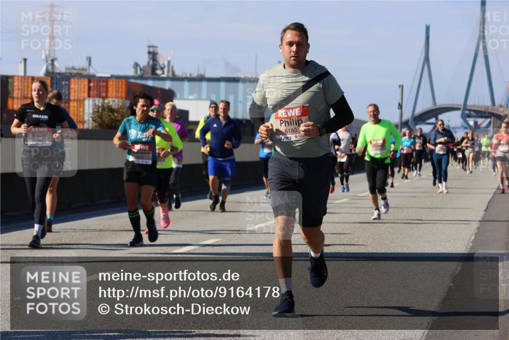 03.10.2025 - Köhlbrandbrückenlauf Strokosch-Dieckow http://msf.ph/oto/9164178 03.10.2025 13:07:14 Position 3 6180 meine-sportfotos.de