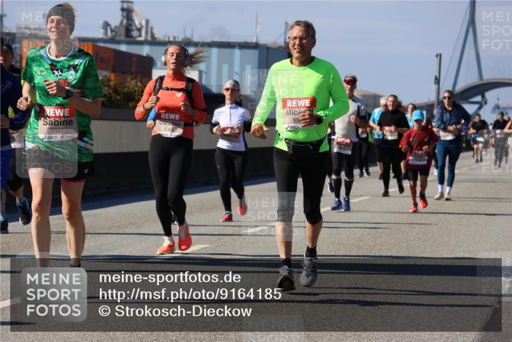 03.10.2025 - Köhlbrandbrückenlauf Strokosch-Dieckow http://msf.ph/oto/9164185 03.10.2025 13:07:19 Position 3 5092, 5394, 53 meine-sportfotos.de