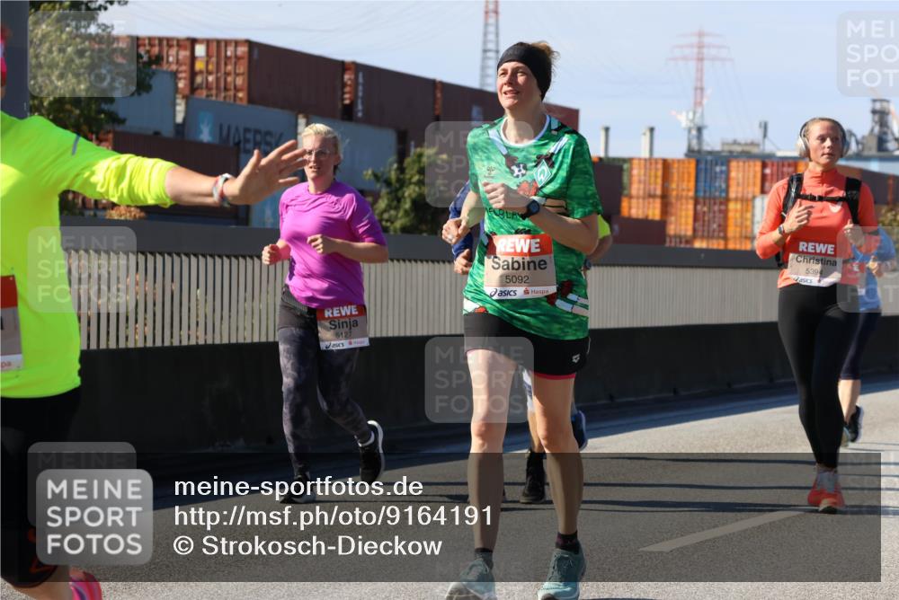 03.10.2025 - Köhlbrandbrückenlauf Strokosch-Dieckow http://msf.ph/oto/9164191 03.10.2025 13:07:20 Position 3 5127, 5092, 5394 meine-sportfotos.de