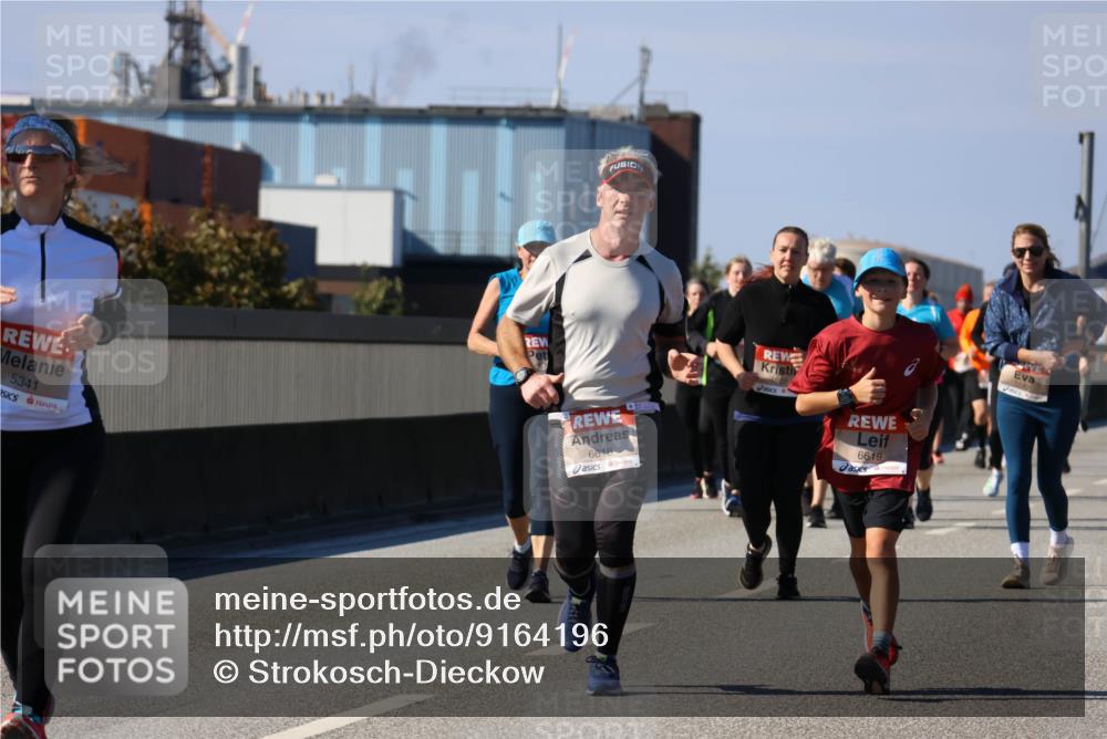 03.10.2025 - Köhlbrandbrückenlauf Strokosch-Dieckow http://msf.ph/oto/9164196 03.10.2025 13:07:22 Position 3 5341, 6618, 6619 meine-sportfotos.de