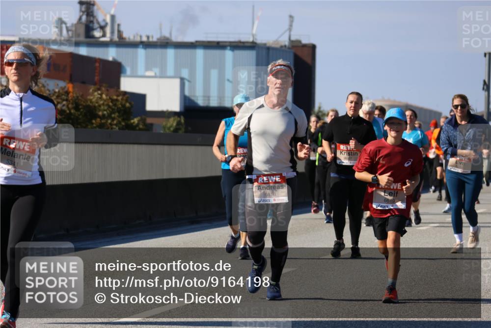 03.10.2025 - Köhlbrandbrückenlauf Strokosch-Dieckow http://msf.ph/oto/9164198 03.10.2025 13:07:22 Position 3 5341, 6618, 6619 meine-sportfotos.de