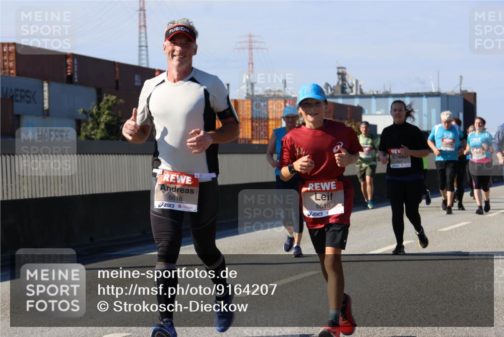 03.10.2025 - Köhlbrandbrückenlauf Strokosch-Dieckow http://msf.ph/oto/9164207 03.10.2025 13:07:27 Position 3 7604, 6618, 6619, 4607 meine-sportfotos.de