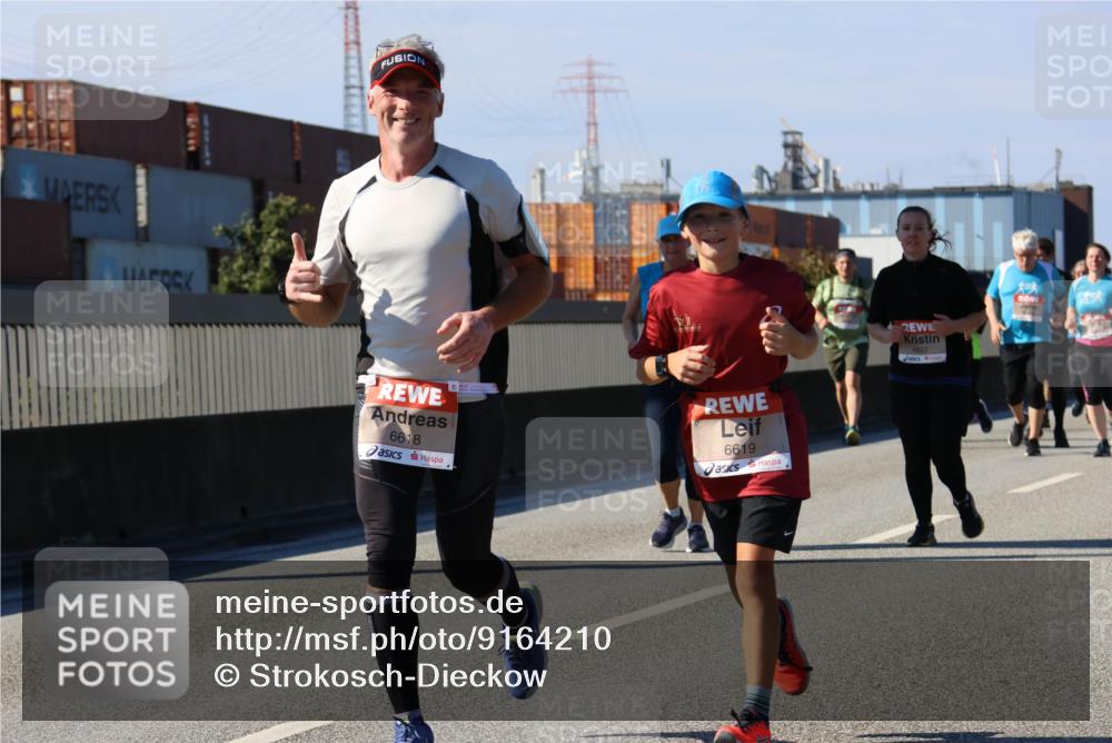 03.10.2025 - Köhlbrandbrückenlauf Strokosch-Dieckow http://msf.ph/oto/9164210 03.10.2025 13:07:27 Position 3 6618, 6619, 4607 meine-sportfotos.de
