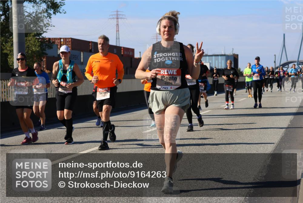 03.10.2025 - Köhlbrandbrückenlauf Strokosch-Dieckow http://msf.ph/oto/9164263 03.10.2025 13:07:45 Position 3 5024, 5762, 4976 meine-sportfotos.de