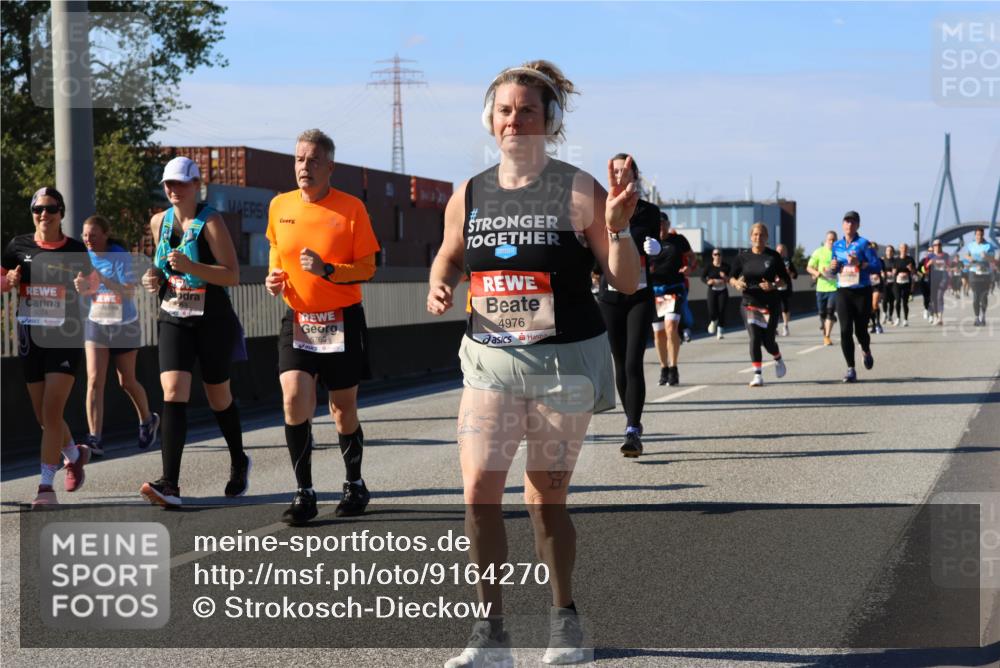 03.10.2025 - Köhlbrandbrückenlauf Strokosch-Dieckow http://msf.ph/oto/9164270 03.10.2025 13:07:45 Position 3 5024, 5762, 4976 meine-sportfotos.de