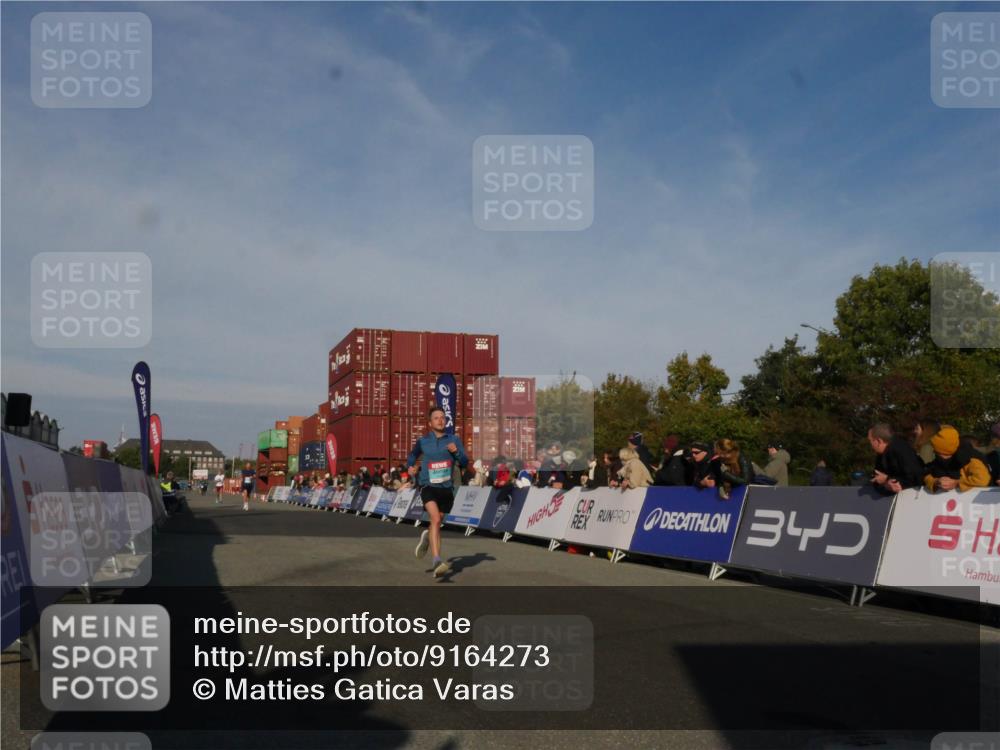 03.10.2025 - Köhlbrandbrückenlauf Matties Gatica Varas http://msf.ph/oto/9164273 03.10.2025 09:51:50 Ziel 3350, 3809 meine-sportfotos.de
