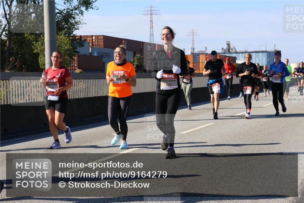 03.10.2025 - Köhlbrandbrückenlauf Strokosch-Dieckow http://msf.ph/oto/9164279 03.10.2025 13:07:47 Position 3 5780, 5195, 5504 meine-sportfotos.de