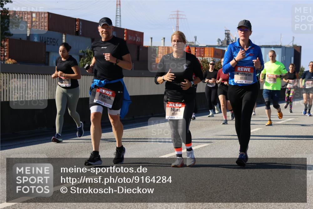 03.10.2025 - Köhlbrandbrückenlauf Strokosch-Dieckow http://msf.ph/oto/9164284 03.10.2025 13:07:49 Position 3 6045, 6046, 6110 meine-sportfotos.de