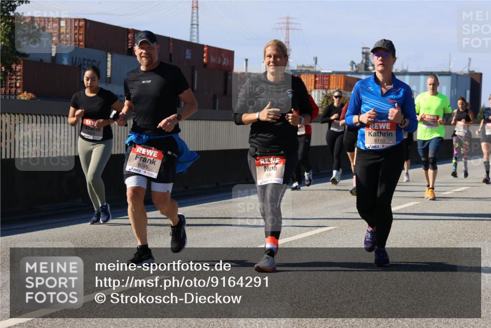 03.10.2025 - Köhlbrandbrückenlauf Strokosch-Dieckow http://msf.ph/oto/9164291 03.10.2025 13:07:49 Position 3 6045, 6046, 6110 meine-sportfotos.de