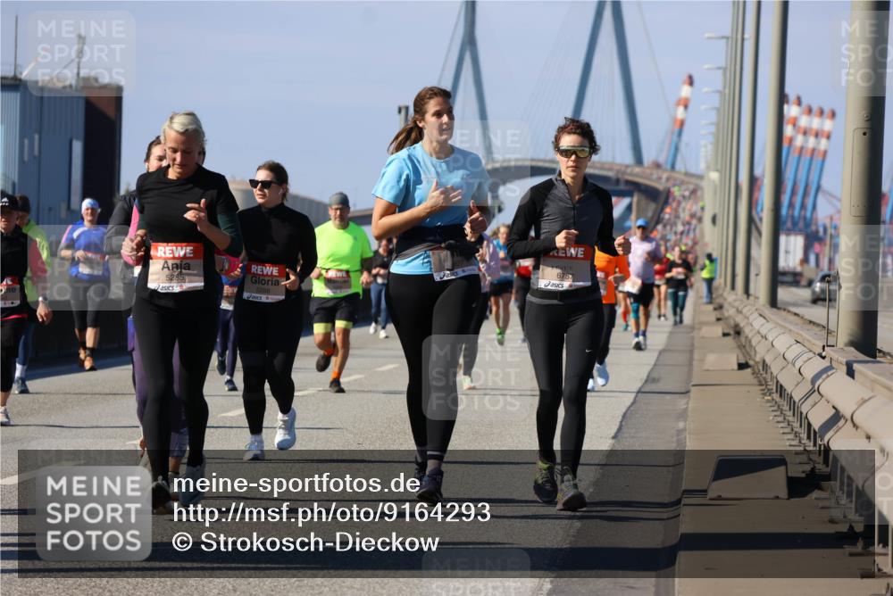03.10.2025 - Köhlbrandbrückenlauf Strokosch-Dieckow http://msf.ph/oto/9164293 03.10.2025 13:07:53 Position 3 5285, 5288, 6757 meine-sportfotos.de