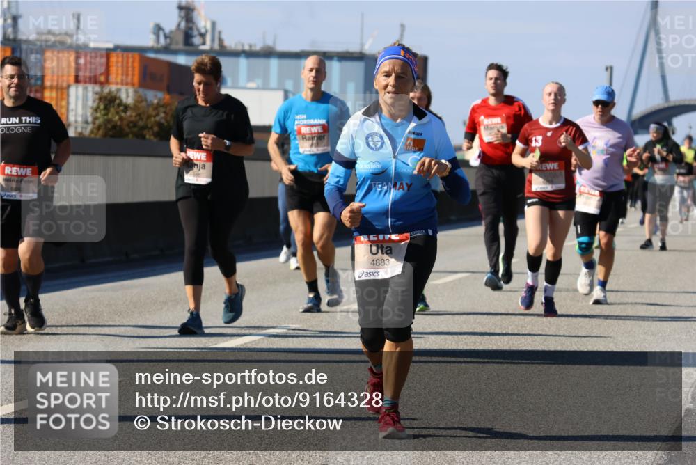 03.10.2025 - Köhlbrandbrückenlauf Strokosch-Dieckow http://msf.ph/oto/9164328 03.10.2025 13:08:12 Position 3 6692, 2, 4883, 13 meine-sportfotos.de