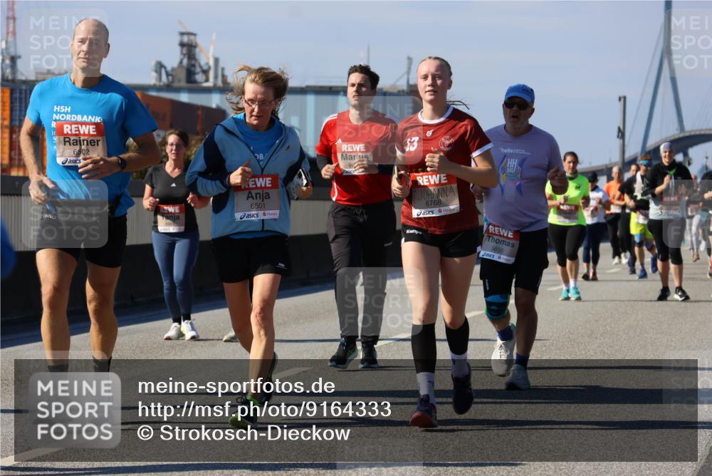 03.10.2025 - Köhlbrandbrückenlauf Strokosch-Dieckow http://msf.ph/oto/9164333 03.10.2025 13:08:15 Position 3 6502, 6501, 6768, 5655 meine-sportfotos.de