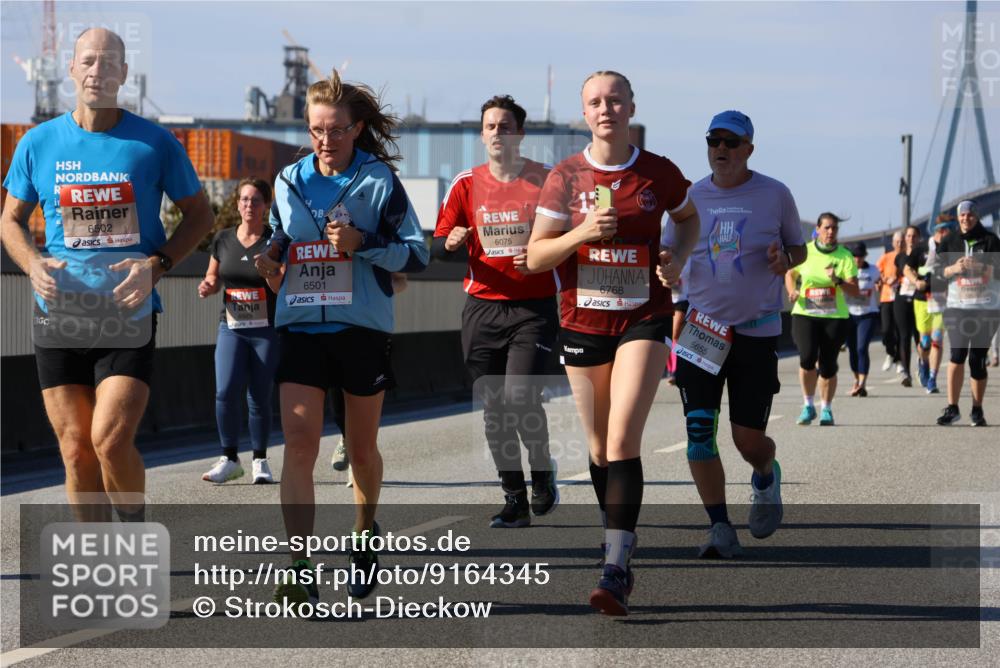 03.10.2025 - Köhlbrandbrückenlauf Strokosch-Dieckow http://msf.ph/oto/9164345 03.10.2025 13:08:16 Position 3 6502, 6501, 6075, 6768, 5655 meine-sportfotos.de