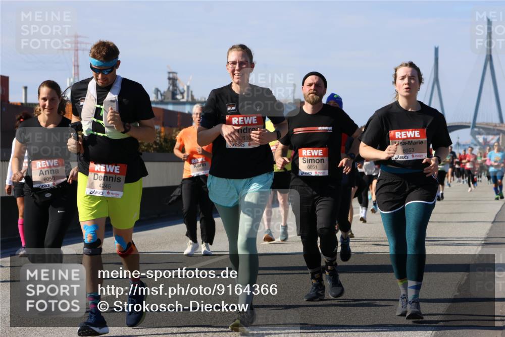 03.10.2025 - Köhlbrandbrückenlauf Strokosch-Dieckow http://msf.ph/oto/9164366 03.10.2025 13:08:31 Position 3 6050, 4245, 510, 6051, 6053 meine-sportfotos.de