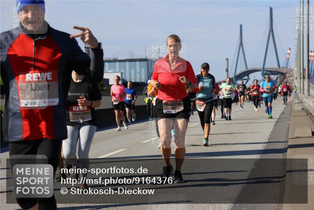 03.10.2025 - Köhlbrandbrückenlauf Strokosch-Dieckow http://msf.ph/oto/9164376 03.10.2025 13:08:36 Position 3 5985, 5320, 5659 meine-sportfotos.de
