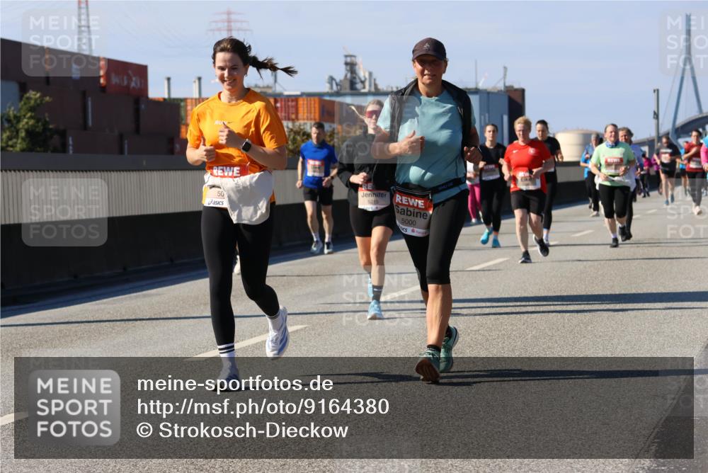03.10.2025 - Köhlbrandbrückenlauf Strokosch-Dieckow http://msf.ph/oto/9164380 03.10.2025 13:08:40 Position 3 50, 5215, 5000 meine-sportfotos.de
