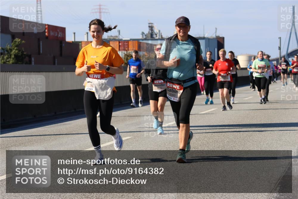 03.10.2025 - Köhlbrandbrückenlauf Strokosch-Dieckow http://msf.ph/oto/9164382 03.10.2025 13:08:40 Position 3 50, 5000 meine-sportfotos.de