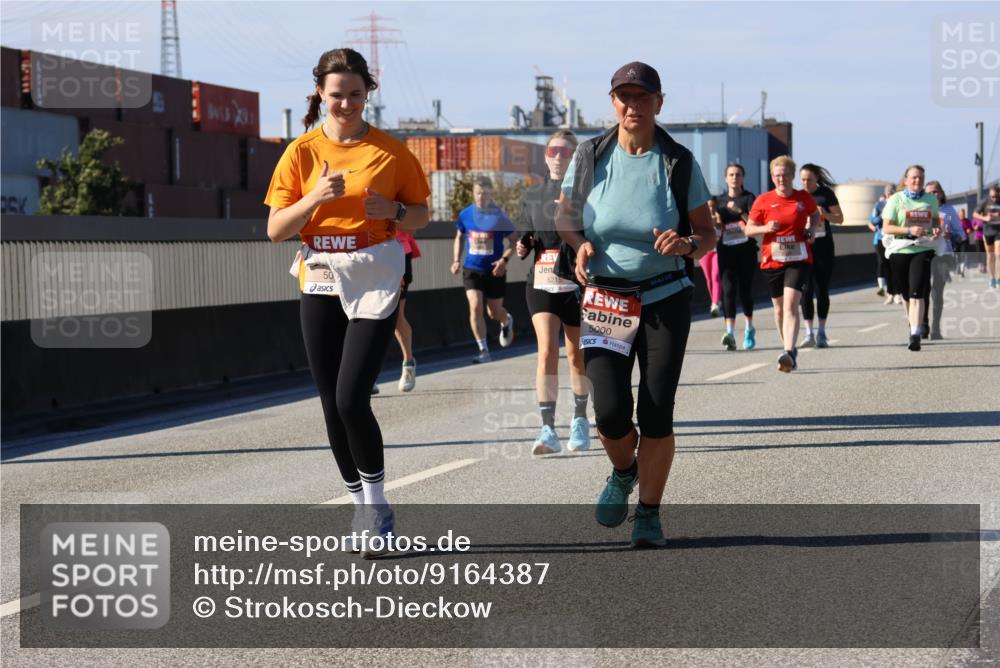 03.10.2025 - Köhlbrandbrückenlauf Strokosch-Dieckow http://msf.ph/oto/9164387 03.10.2025 13:08:40 Position 3 50, 5000 meine-sportfotos.de