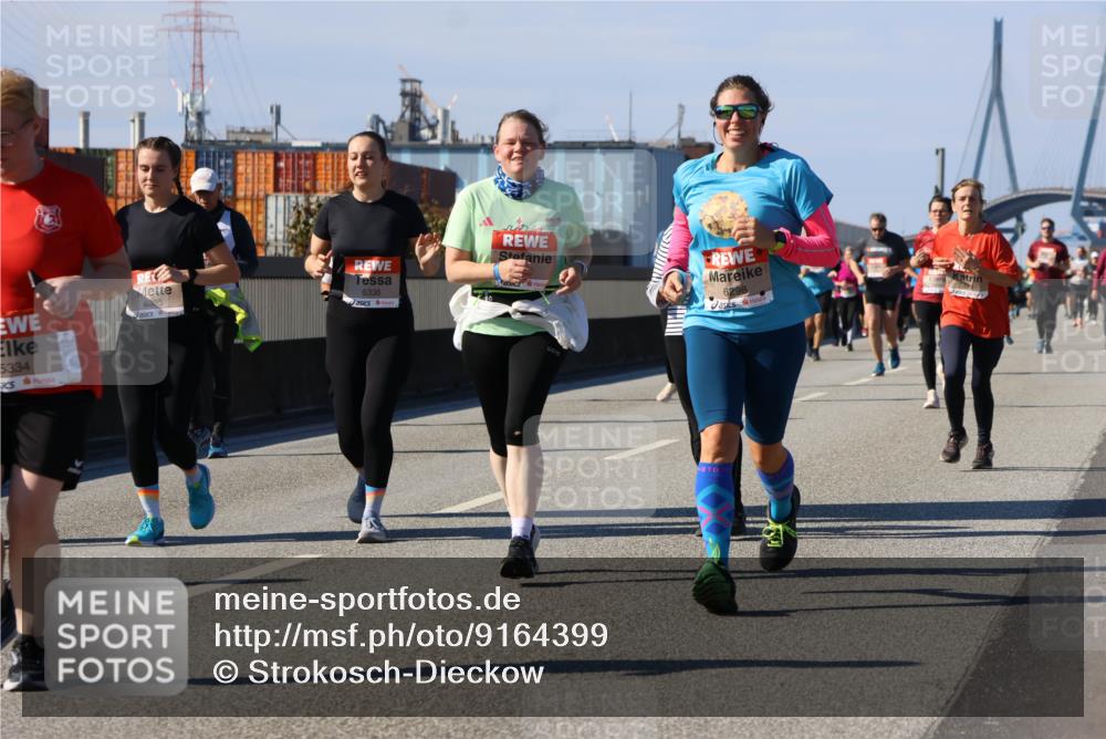 03.10.2025 - Köhlbrandbrückenlauf Strokosch-Dieckow http://msf.ph/oto/9164399 03.10.2025 13:08:47 Position 3 5334, 6335, 6336, 6298 meine-sportfotos.de