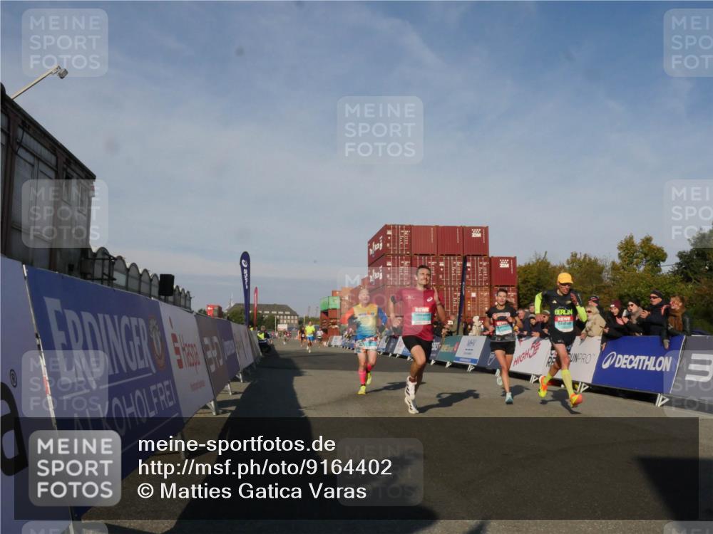 03.10.2025 - Köhlbrandbrückenlauf Matties Gatica Varas http://msf.ph/oto/9164402 03.10.2025 09:52:45 Ziel 1019, 1055, 2792, 3008, 3610, 3712 meine-sportfotos.de