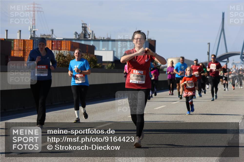 03.10.2025 - Köhlbrandbrückenlauf Strokosch-Dieckow http://msf.ph/oto/9164423 03.10.2025 13:08:54 Position 3 5344, 453, 5244 meine-sportfotos.de