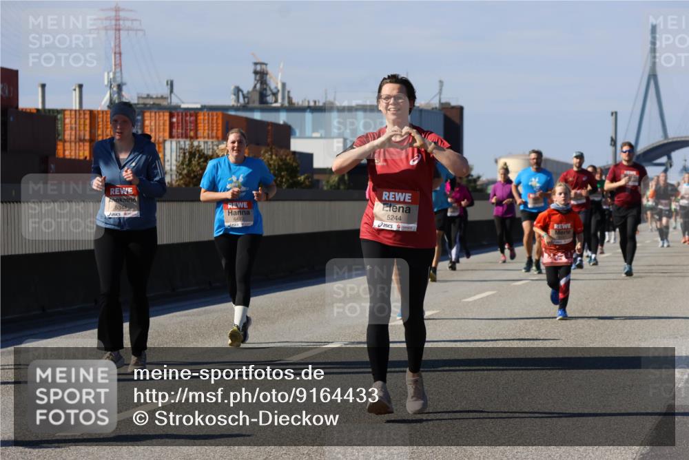 03.10.2025 - Köhlbrandbrückenlauf Strokosch-Dieckow http://msf.ph/oto/9164433 03.10.2025 13:08:55 Position 3 30, 5344, 6453, 5244 meine-sportfotos.de