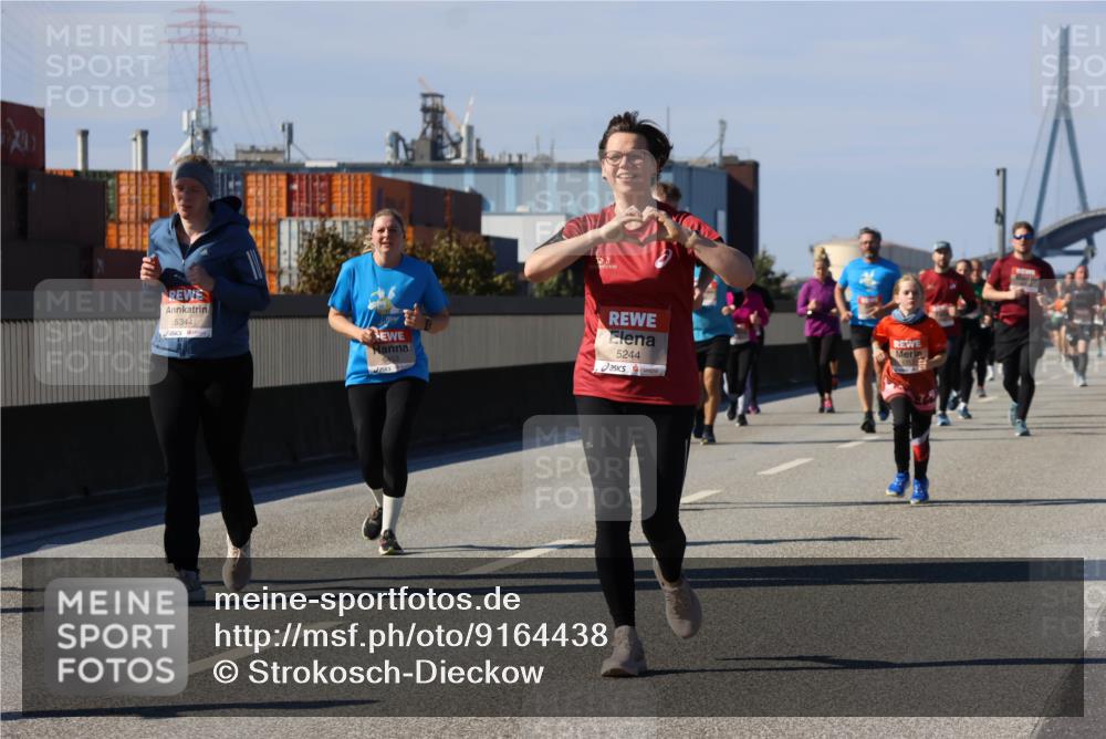 03.10.2025 - Köhlbrandbrückenlauf Strokosch-Dieckow http://msf.ph/oto/9164438 03.10.2025 13:08:55 Position 3 5344, 5244 meine-sportfotos.de