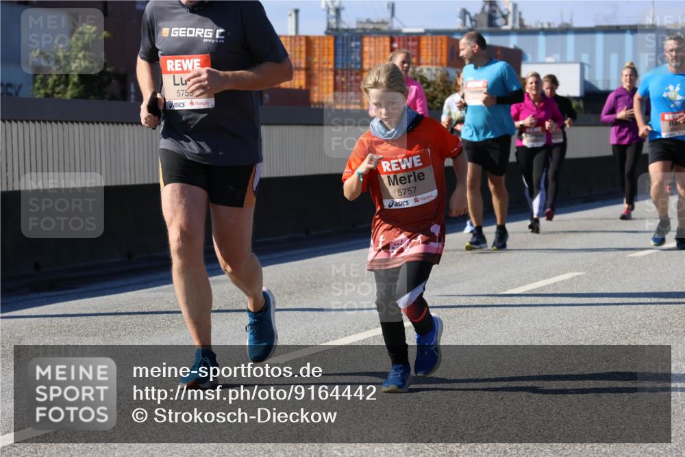 03.10.2025 - Köhlbrandbrückenlauf Strokosch-Dieckow http://msf.ph/oto/9164442 03.10.2025 13:09:00 Position 3 5755, 5757 meine-sportfotos.de