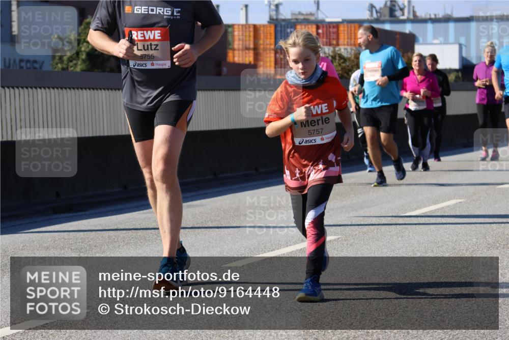 03.10.2025 - Köhlbrandbrückenlauf Strokosch-Dieckow http://msf.ph/oto/9164448 03.10.2025 13:09:00 Position 3 5755, 5757 meine-sportfotos.de
