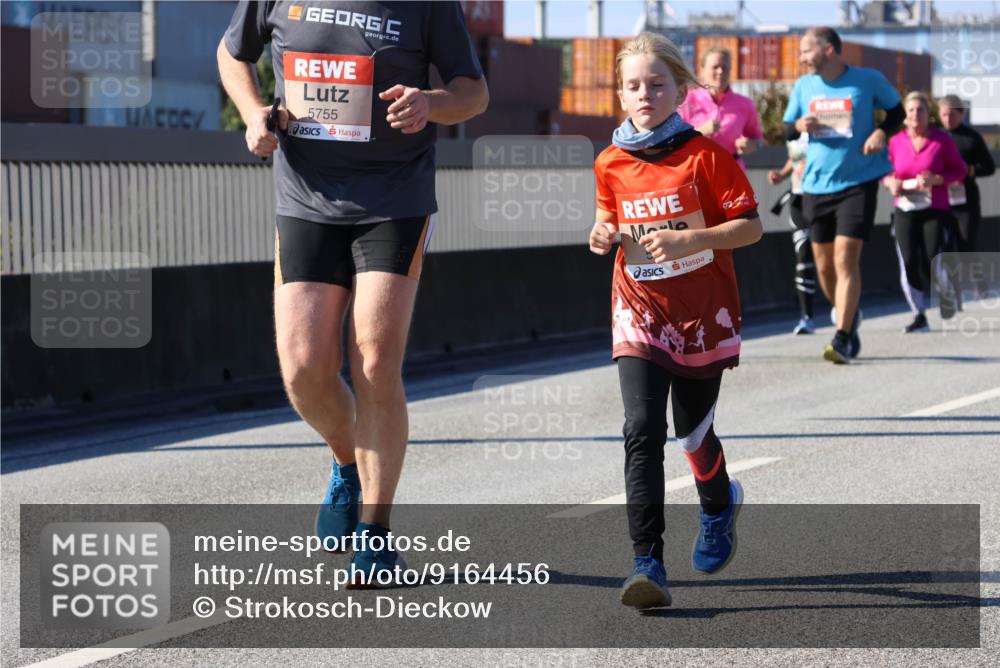 03.10.2025 - Köhlbrandbrückenlauf Strokosch-Dieckow http://msf.ph/oto/9164456 03.10.2025 13:09:00 Position 3 5755 meine-sportfotos.de