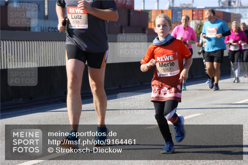 03.10.2025 - Köhlbrandbrückenlauf Strokosch-Dieckow http://msf.ph/oto/9164461 03.10.2025 13:09:01 Position 3 5755, 5757 meine-sportfotos.de