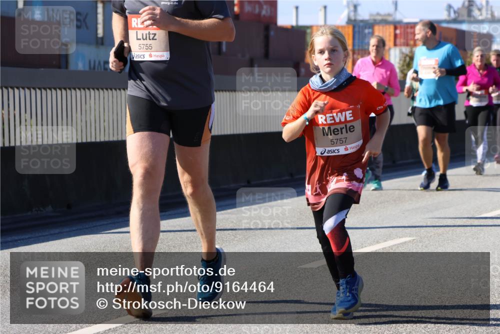 03.10.2025 - Köhlbrandbrückenlauf Strokosch-Dieckow http://msf.ph/oto/9164464 03.10.2025 13:09:01 Position 3 5755, 5757 meine-sportfotos.de