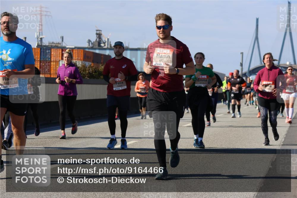 03.10.2025 - Köhlbrandbrückenlauf Strokosch-Dieckow http://msf.ph/oto/9164466 03.10.2025 13:09:05 Position 3 6457, 5459, 4827, 6105 meine-sportfotos.de