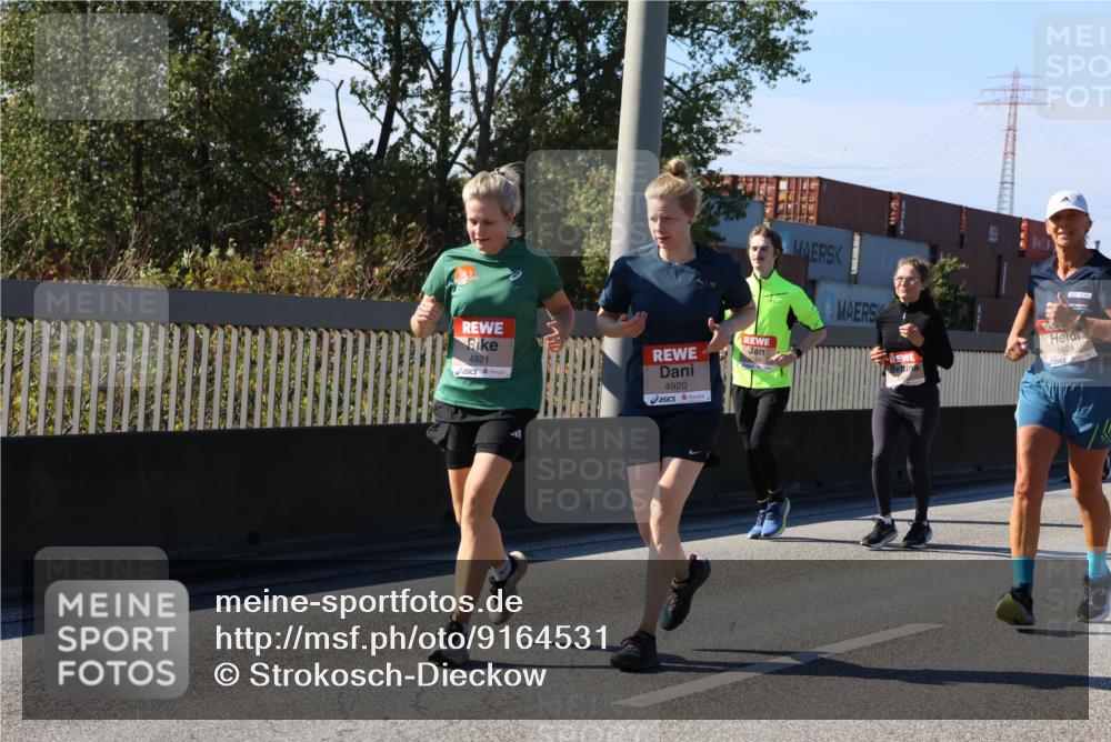 03.10.2025 - Köhlbrandbrückenlauf Strokosch-Dieckow http://msf.ph/oto/9164531 03.10.2025 13:09:28 Position 3 4921, 4920, 5624 meine-sportfotos.de