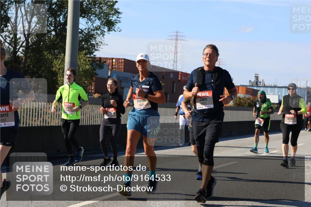 03.10.2025 - Köhlbrandbrückenlauf Strokosch-Dieckow http://msf.ph/oto/9164533 03.10.2025 13:09:29 Position 3 920, 5624, 5625 meine-sportfotos.de